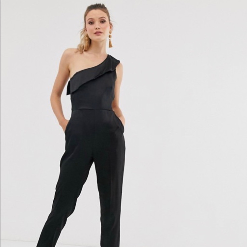 Closet one shoulder jumpsuit